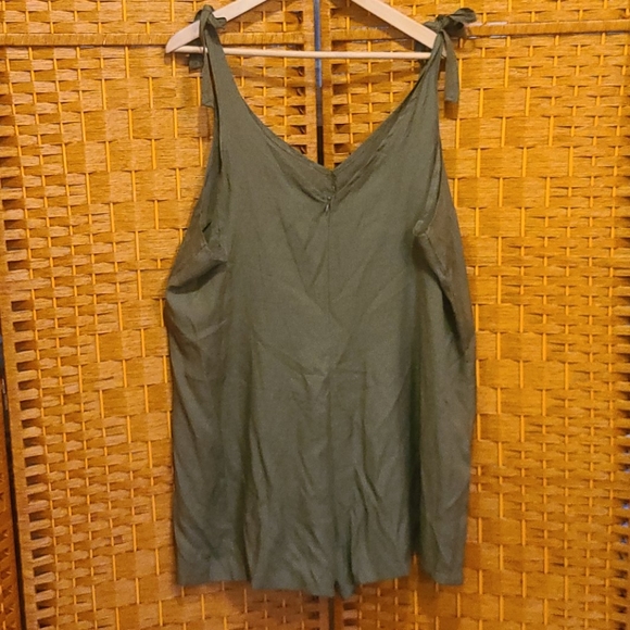 Plus linen romper - Picture 2 of 2